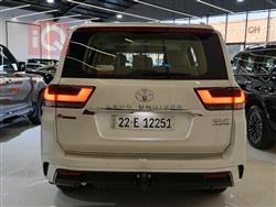 تۆیۆتا لاند کروزەر